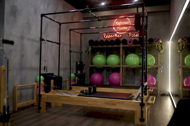 izmir reformer pilates salonu izmir reformer pilates